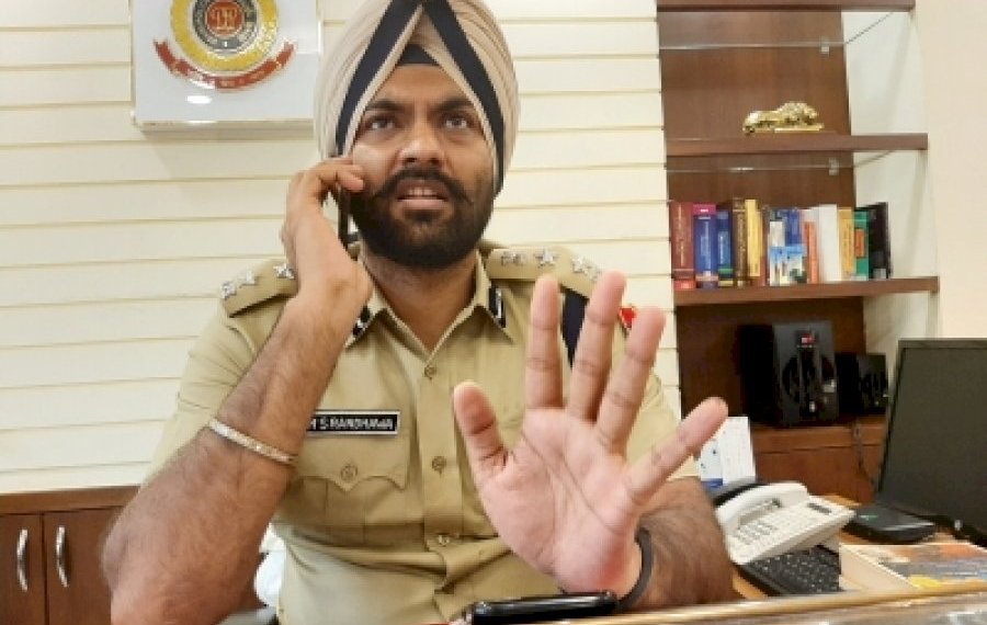 दिल्ली हिंसा : अब तक 10 की मौत, 2 आईपीएस सहित 186 लोग जख्मी