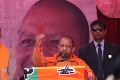 योगी सरकार ने पोस्टर हटाने के मामले में कोर्ट से और मांगा समय