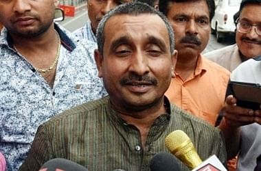 उन्नाव दुष्कर्म : पीड़िता के पिता की हत्या मामले की सुनवाई 4 मार्च तक टली