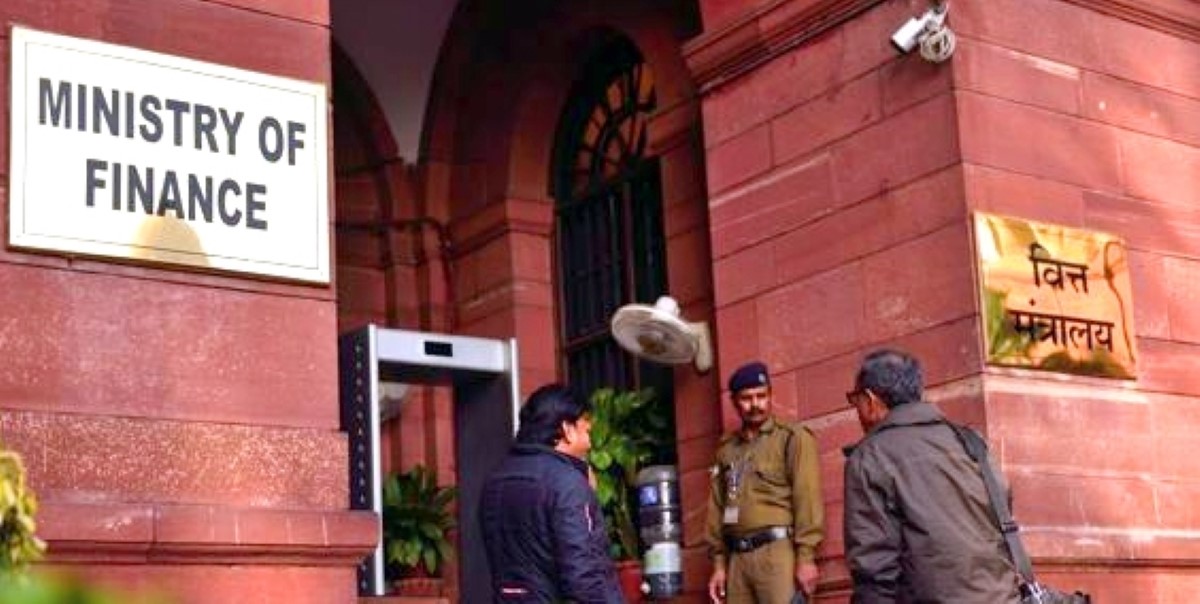 केंद्र ने राज्यों को जीएसटी में कमी की भरपाई के लिए सुझाए विकल्प