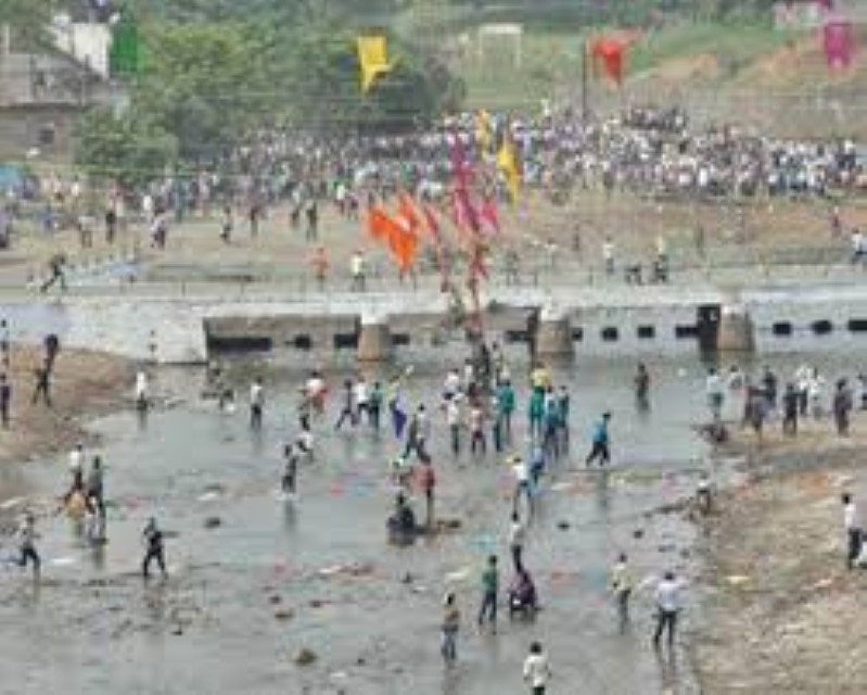 छिंदवाड़ा में गोटमार मेला में चले पत्थरों से 25 घायल