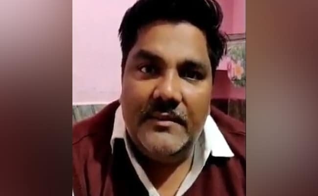 दिल्ली दंगों के आरोपी ताहिर हुसैन की मुश्किलें बढ़ीं, बीजेपी ने सदस्यता रद्द करने की उठाई मांग