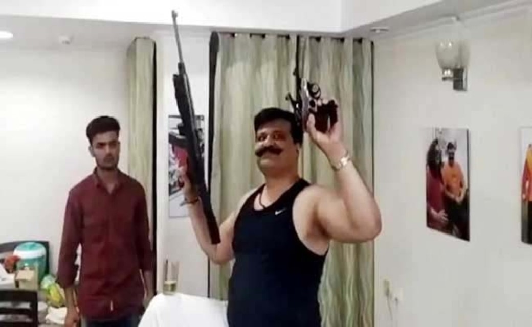 विधायक चैंपियन की वापसी पर बीजेपी में घमासान, नड्डा से शिकायत की तैयारी