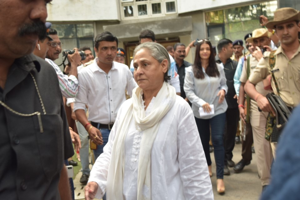 जया बच्चन के संसद में भाषण के समर्थन में आया बॉलीवुड