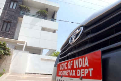 कंगना का विरोध करने वाले कांग्रेस विधायक के ठिकानों पर आयकर के छापे