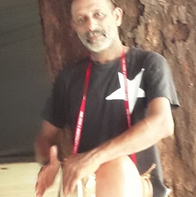 गोवा : सामाजिक कार्यकर्ताओं की गिरफ्तारी के खिलाफ सांकेतिक प्रदर्शन करते तैराक डूबा