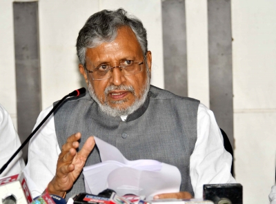 रसोई गैस सिलेंडर की तरह कोरोना वैक्सीन के मूल्य चुकाने का विकल्प दे सरकार : सुशील मोदी