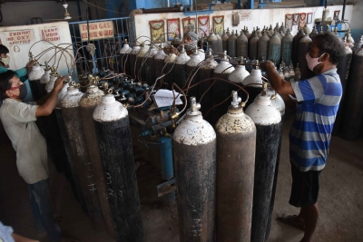 ऑक्सीजन जमाखोरों के खिलाफ सख्त कार्रवाई करें सभी राज्य : पीएम मोदी