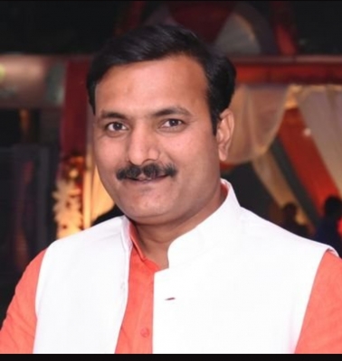 बेसिक शिक्षा मंत्री ने प्रियंका गांधी पर साधा निशाना, बोले- लाशों की राजनीति न करें