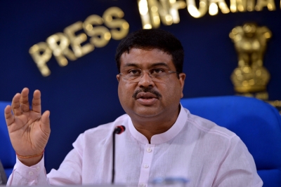 ईंधन की महंगाई पर बोले धर्मेद्र प्रधान, कल्याण योजनाओं पर खर्च बढ़ गया है