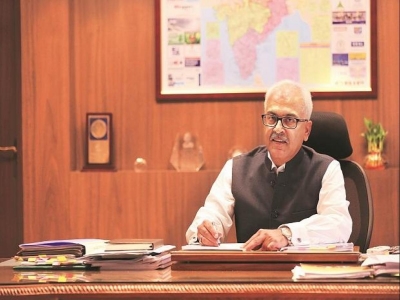 गृह सचिव ने पर्यटन स्थलों वाले 8 राज्यों को चेताया, दूसरी लहर अभी खत्म नहीं हुई है