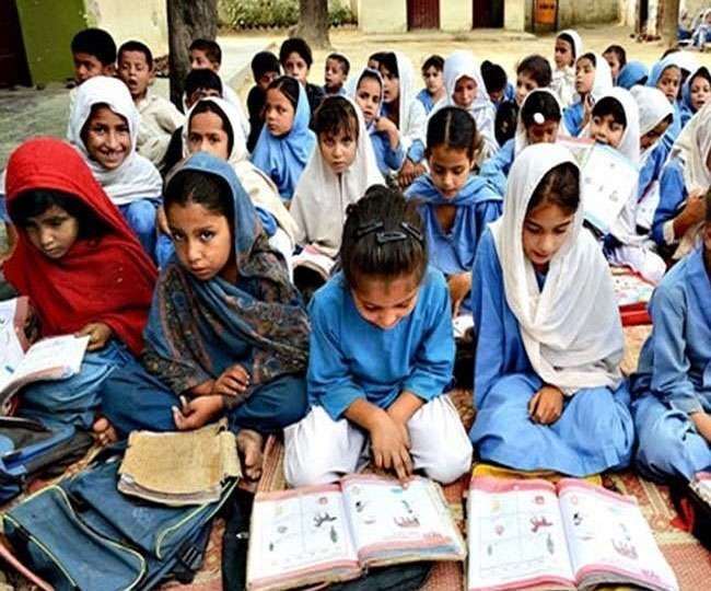 पाकिस्तान में उपद्रवियों ने निर्माणाधीन लड़कियों का स्कूल भवन उड़ाया, कोई हताहत नहीं