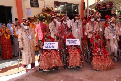 राजस्थान में 21 दिव्यांग जोड़े परिणय सूत्र में बंधे, लोगों से टीकाकरण कराने की अपील