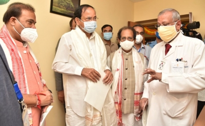 ग्रामीण क्षेत्रों में कैंसर के इलाज के लिए निजी क्षेत्र को सरकार के साथ साझेदारी करने की जरूरत: उपराष्ट्रपति