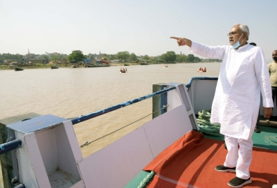 नीतीश ने किया छठ घाटों का निरीक्षण, अधिकारियों को दिए कई निर्देश