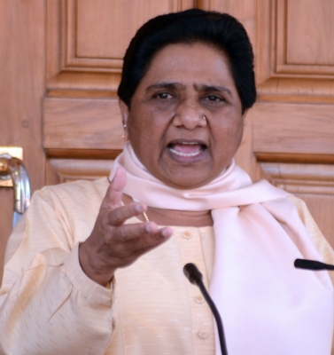 प्रियंका की महिलाओं को 40 फीसदी टिकट देने की घोषणा पर भाजपा, बसपा का तंज