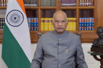 वरिष्ठ अधिवक्ता कमजोर वर्गो को नि:शुल्क सेवा दें : राष्ट्रपति