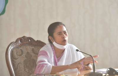 मंत्रिमंडल में फेरबदल कर सकती हैं ममता, नए चेहरों को शामिल किए जाने की उम्मीद