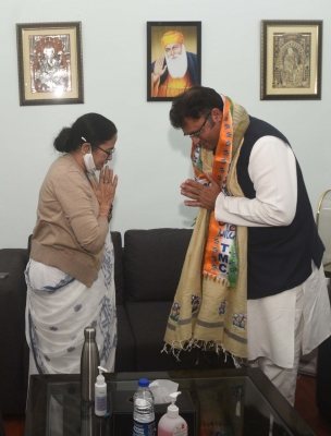 ममता और प्रशांत किशोर कांग्रेस में सेंध लगाने की कोशिश में