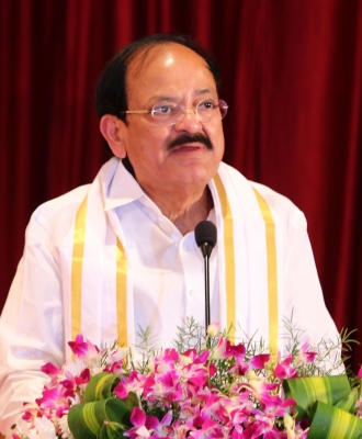 ओमिक्रॉन से घबराने की जरूरत नहीं, सावधानी बरतें : उपराष्ट्रपति नायडू