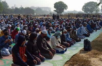 खट्टर के एलान को धता बताते हुए गुरुग्राम में खुले में पढ़ी गई नमाज