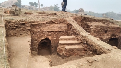 झारखंड के गुमला स्थित नवरत्नगढ़ की पुरातात्विक खुदाई में मिला अद्भुत भूमिगत महल