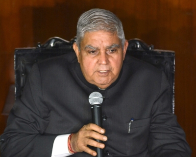धनखड़ ने ममता को पत्र लिखकर राज्य द्वारा गठित पेगासस आयोग का रिकॉर्ड मांगा