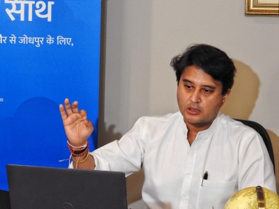 सिंधिया ने कोविड परीक्षण के लिए दिल्ली एयरपोर्ट को टोकन प्रणाली शुरू करने का दिया निर्देश