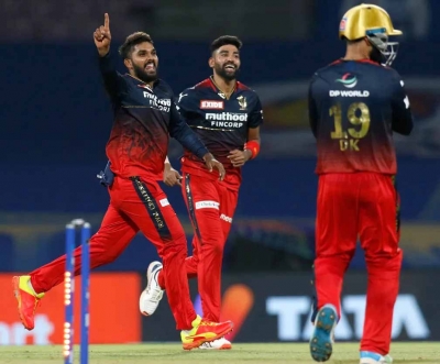 आईपीएल 2022 : आरसीबी ने केकेआर को तीन विकेट से रौंदा