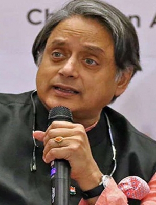 सोनिया गांधी ने थरूर को माकपा की बैठक में शामिल होने से मना किया
