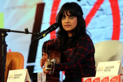 जसलीन रॉयल: ‘मितरा रे’ हौसला बढ़ाने वाला गाना है