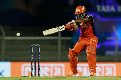 आईपीएल : हैदराबाद ने केकेआर के खिलाफ सात विकेट से जीता मैच, त्रिपाठी ने खेली धुंआधार पारी