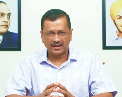 एक पार्टी ने ‘परिवारवाद’ किया, दूसरे ने ‘दोस्तवाद’ किया : केजरीवाल