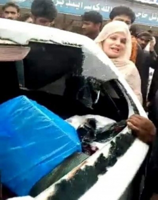 पाकिस्तान में प्रभावशाली व्यक्ति की गाड़ी को ओवरटेक करने की कोशिश में हिंदू परिवार पर हमला