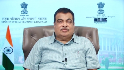 गडकरी ने 3 हजार करोड़ रुपये की एनएच परियोजनाओं की बुनियाद रखी