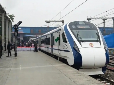 वंदे भारत और तेजस की टाइमिंग अंतराल कम होने को लेकर आईआरसीटीसी ने जताई चिंता : सूत्र