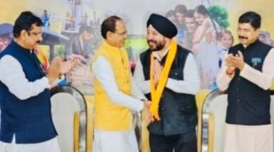 एमपी: कांग्रेस से निष्कासित नेता बीजेपी में शामिल, कहा- अंतरात्मा ने कमलनाथ के साथ काम नहीं करने दिया