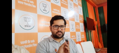 भाजपा के दिल्ली प्रदेश प्रवक्ता सिसोदिया और केजरीवाल पर बरसे