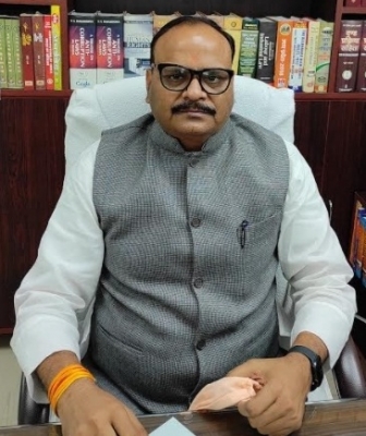 यूपी के उपमुख्यमंत्री का निर्देश, अस्पतालों में दवाओं की कमी न होने दें, अफसर चेक करें स्टॉक