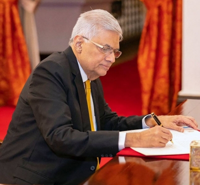 श्रीलंका के राष्ट्रपति ने एफडीआई आकर्षित करने के लिए सेवा क्षेत्र के उदारीकरण पर जोर दिया