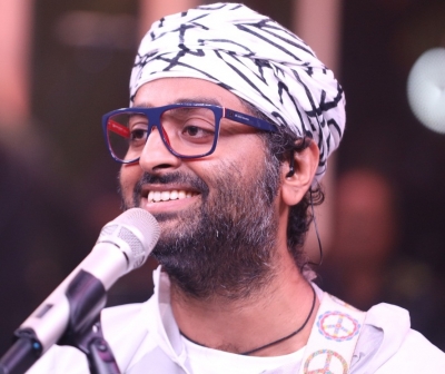 अरिजीत सिंह शो विवाद : शुभेंदु ने 2015 में गुलाम अली के बारे में ममता के ट्वीट का जिक्र किया