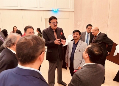 फ्रैंकफर्ट में उत्तर प्रदेश के प्रतिनिधिमंडल ने की भारतीय उद्योग प्रमुखों से मुलाकात