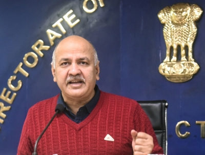 दिल्ली आबकारी नीति मामला: सिसोदिया के दफ्तर से सीबीआई ने जब्त किया कंप्यूटर
