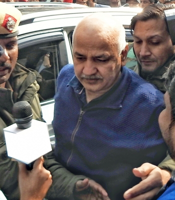 पीठासीन अधिकारी विवाद: सिसोदिया ने कहा, एलजी का बयान तानाशाही वाला