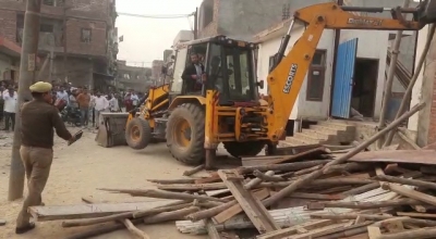 गाजियाबाद में निर्माणधीन इमारत का लिंटर गिरा, 2 की मौत, 8 घायल, रेस्क्यू जारी