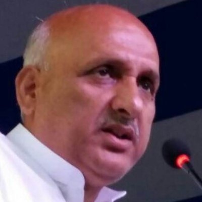 बिहार के शिक्षा मंत्री ने नीतीश कुमार के पैर छुए
