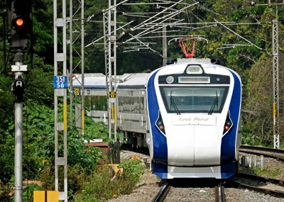 प्रधानमंत्री 12 अप्रैल को दिल्ली-जयपुर वंदे भारत ट्रेन को हरी झंडी दिखाएंगे