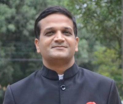 जेल गये रांची के पूर्व उपायुक्त छवि रंजन, आंखों से निकले आंसू
