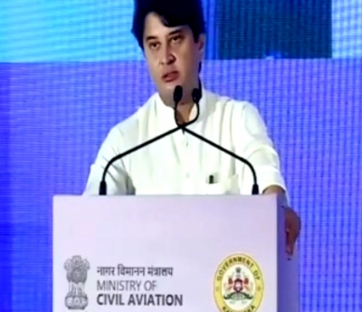ज्योतिरादित्य सिंधिया ने गो फस्र्ट एयरलाइन मुद्दे को ‘दुर्भाग्यपूर्ण’ बताया