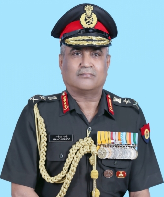जनरल मनोज पांडे ने बैस्टिल डे परेड में भाग लेने वाले सैन्य दल को किया सम्मानित